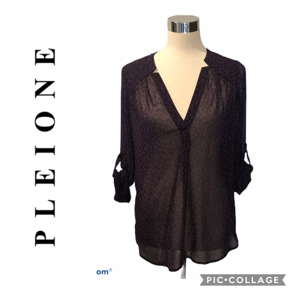 NWT Pleione Split Neck Falling Cube Print Size M